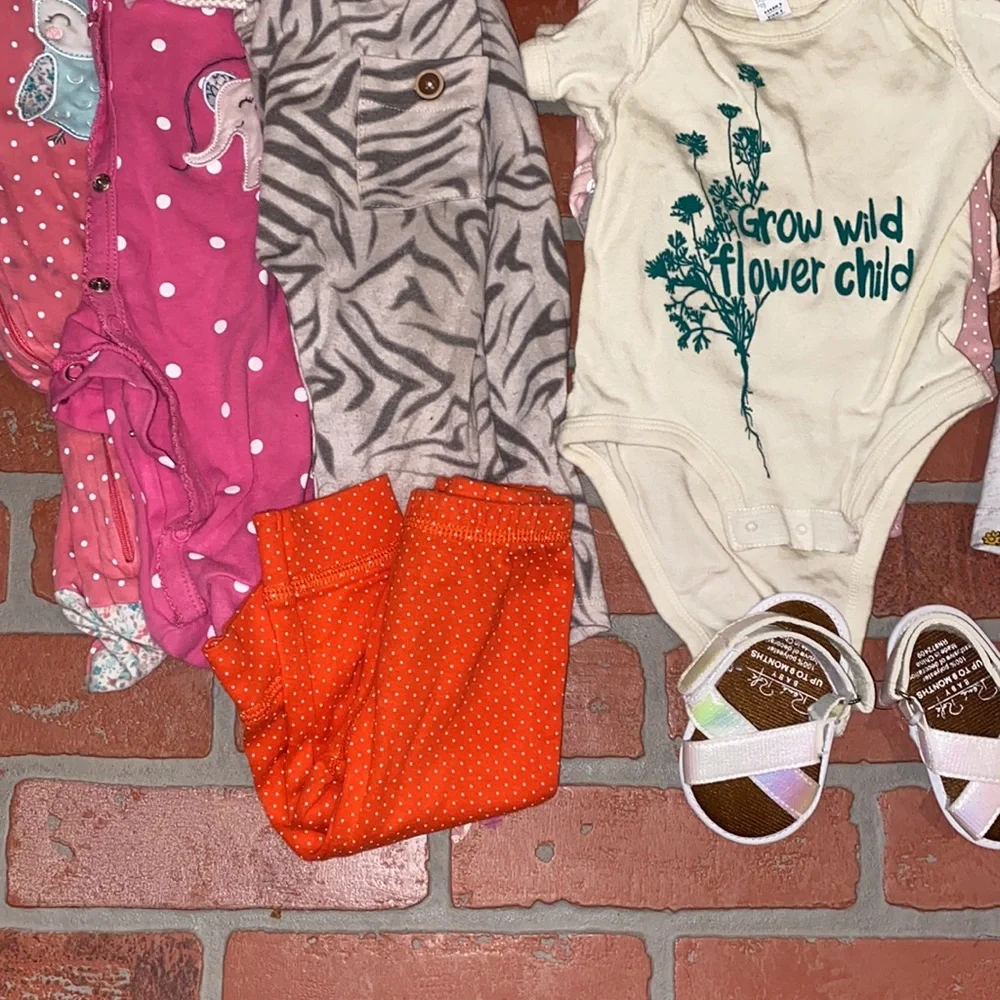 Babygirl 6m spring/summer footie & onesie bundle!!